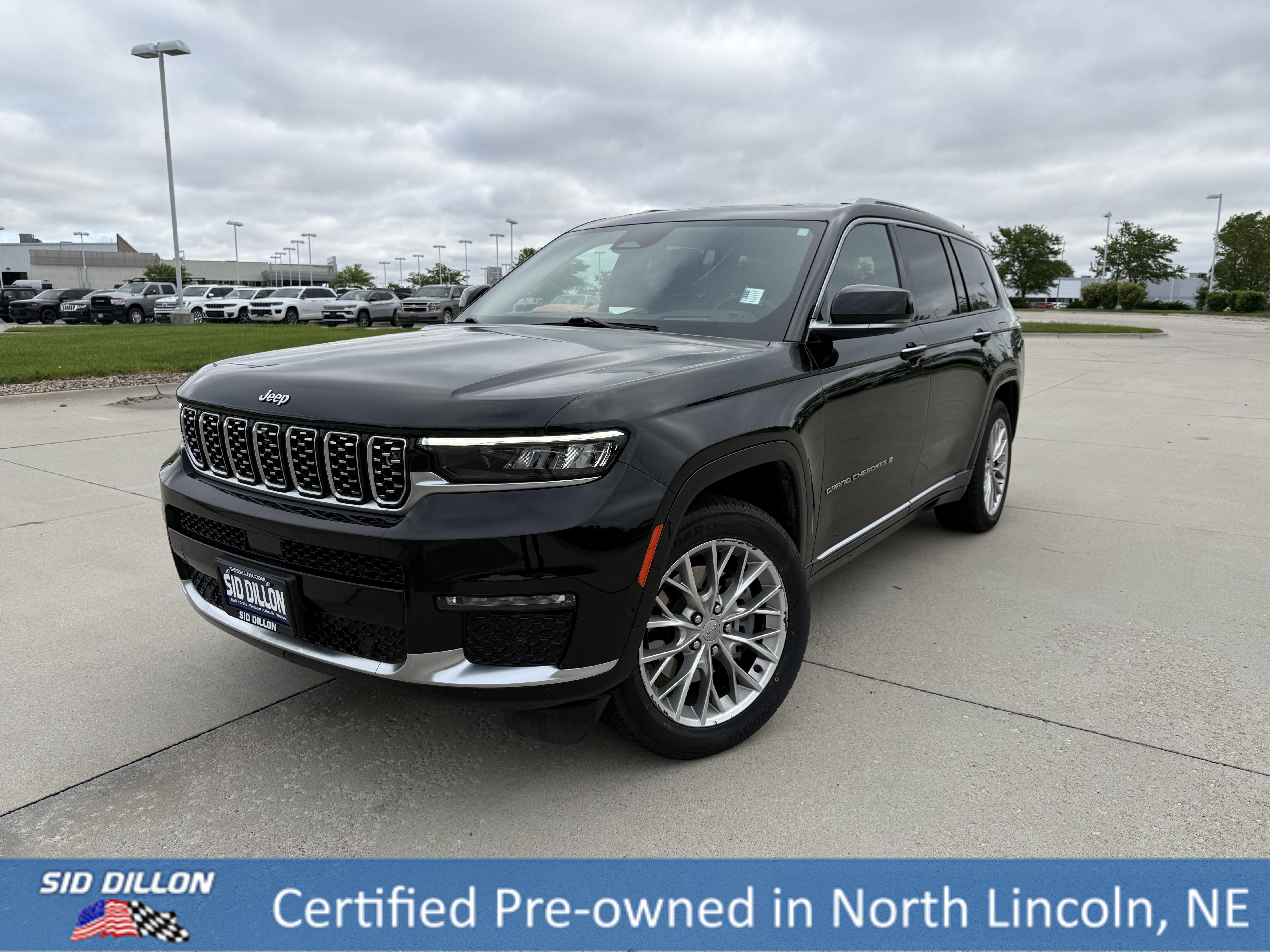 2023 Jeep Grand Cherokee L Summit 4x4's photo