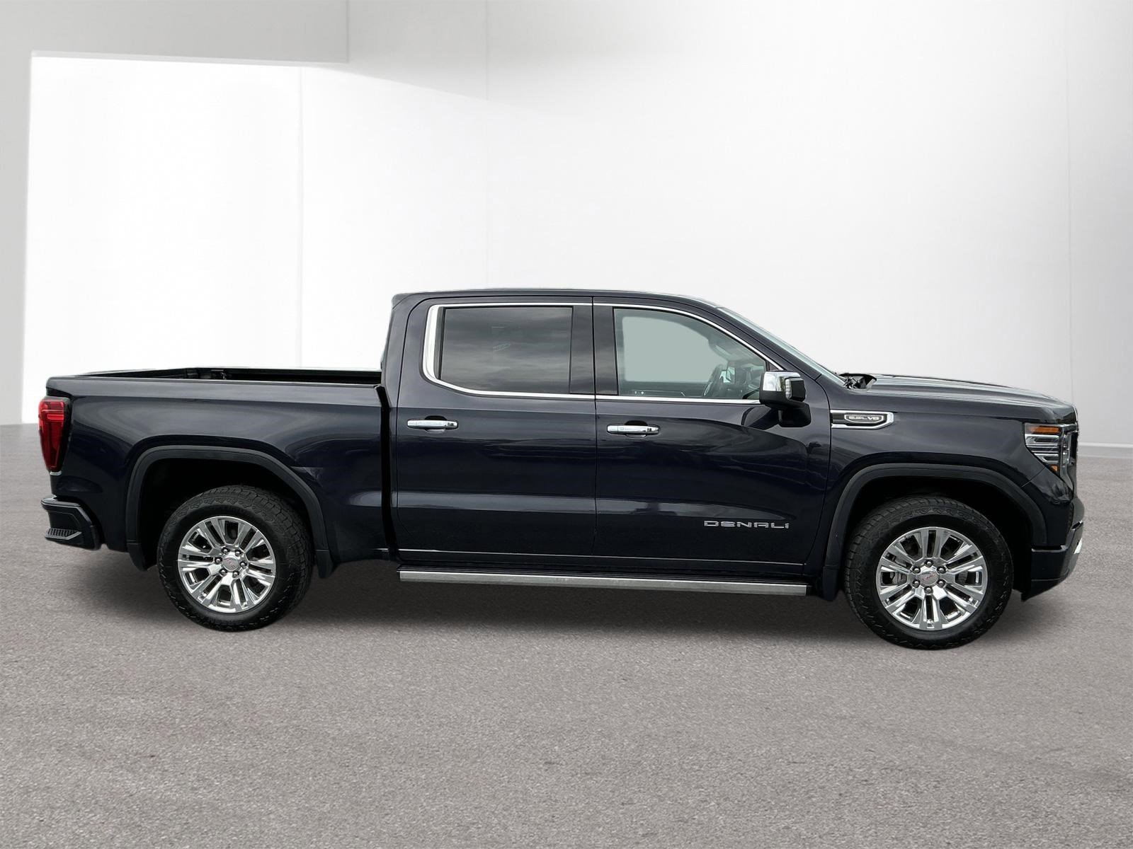 Used 2022 Titanium Rush Metallic GMC Denali image 2