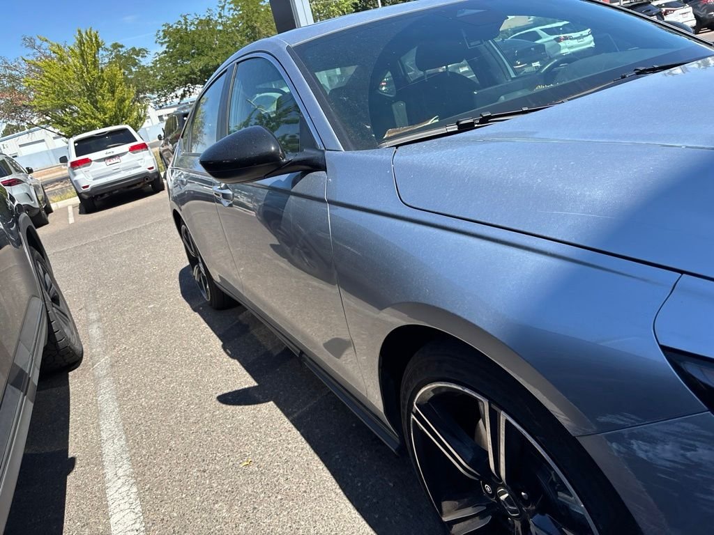 Used 2025  Honda Sport image 9