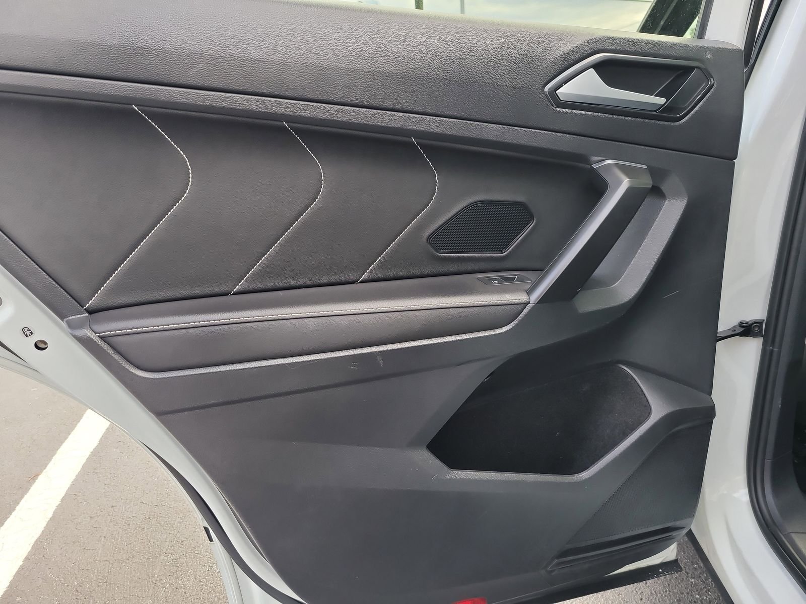 2023 Volkswagen Tiguan SE R-LINE BLACK - Photo 11