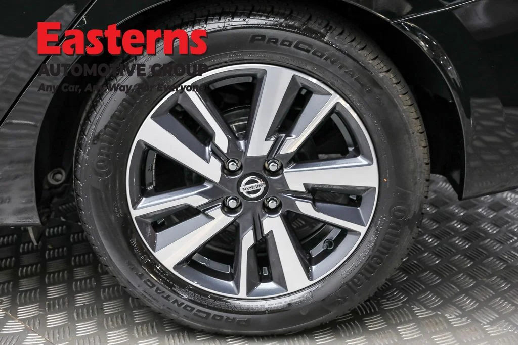 Used 2021 Black Nissan 1.6 SV image 8