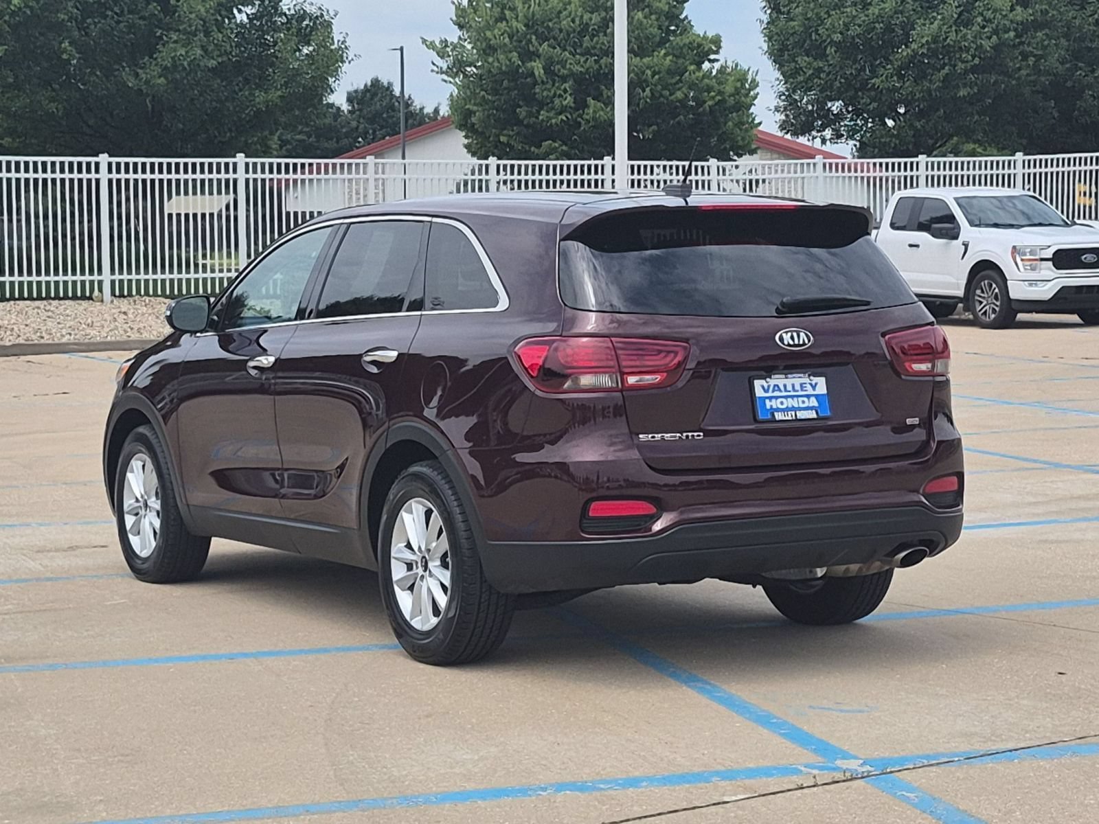 Used 2019 Sangria Kia LX image 8