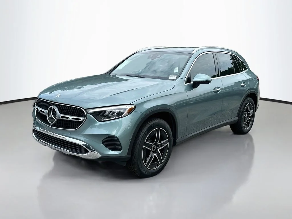 New 2026  Mercedes-Benz GLC 300 image 1