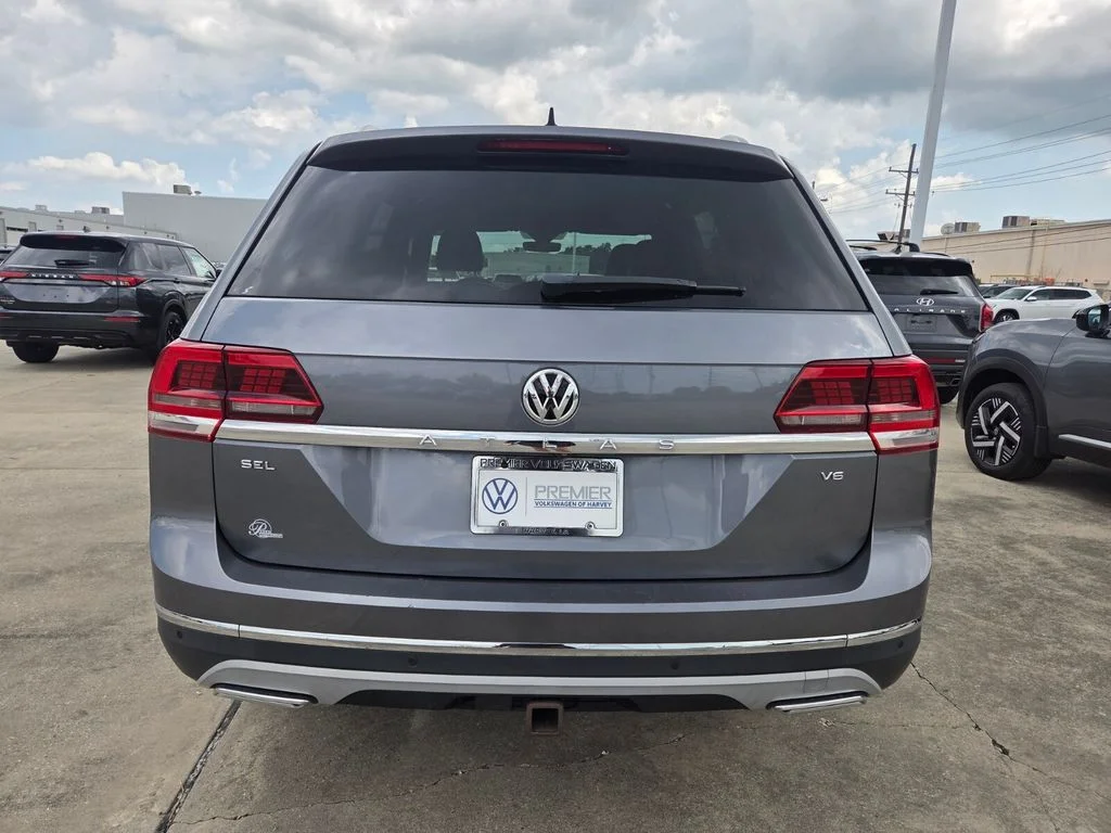 Used 2019 Gray Volkswagen SEL image 7