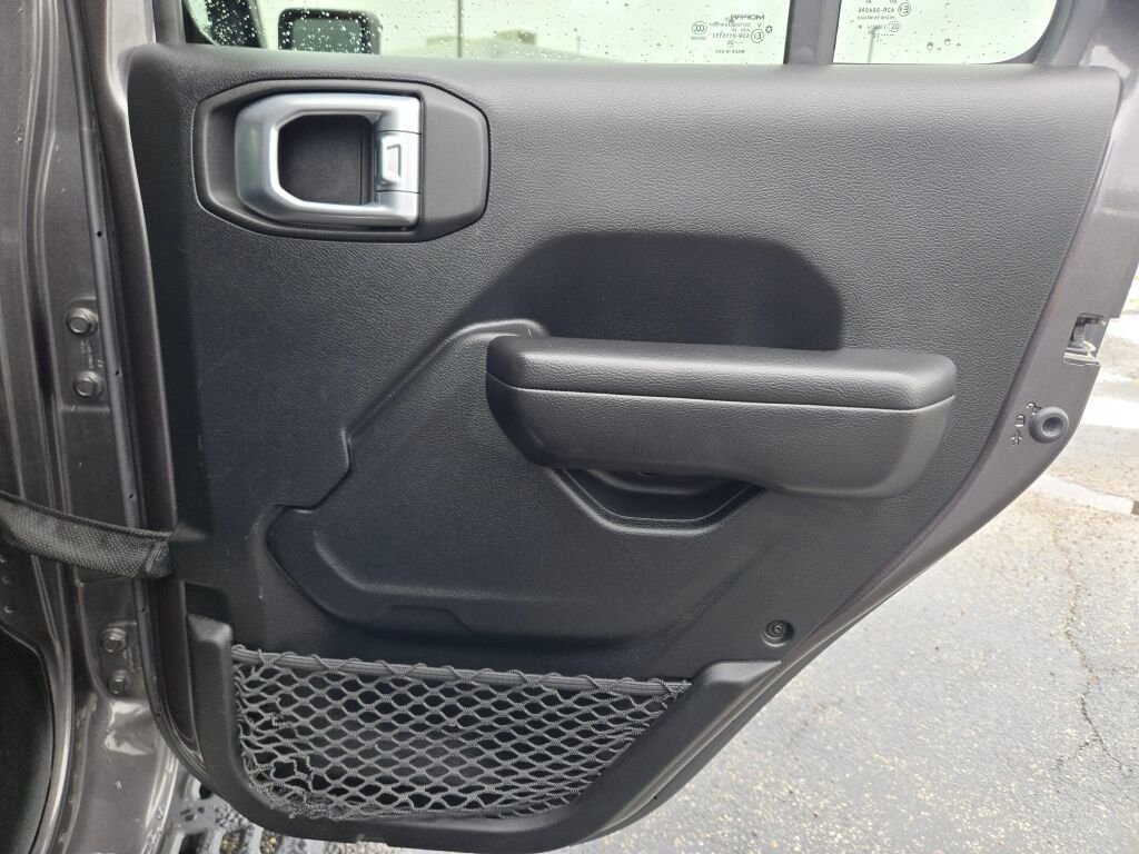 Used 2020 Gray Jeep Unlimited Rubicon image 11