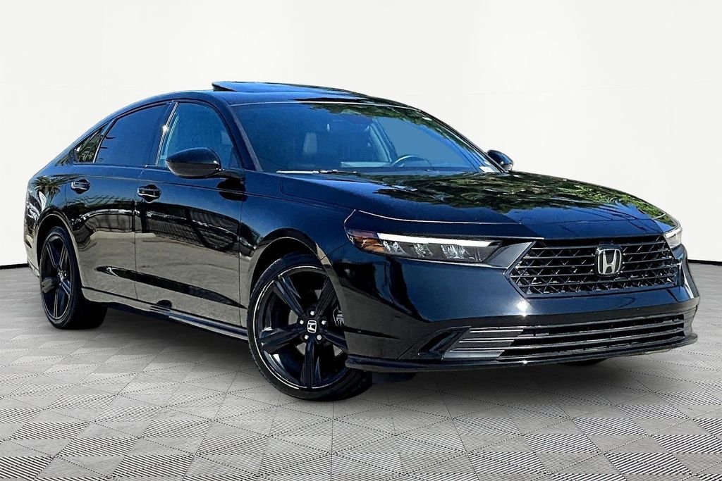 Used 2025  Honda Sport-L image 1