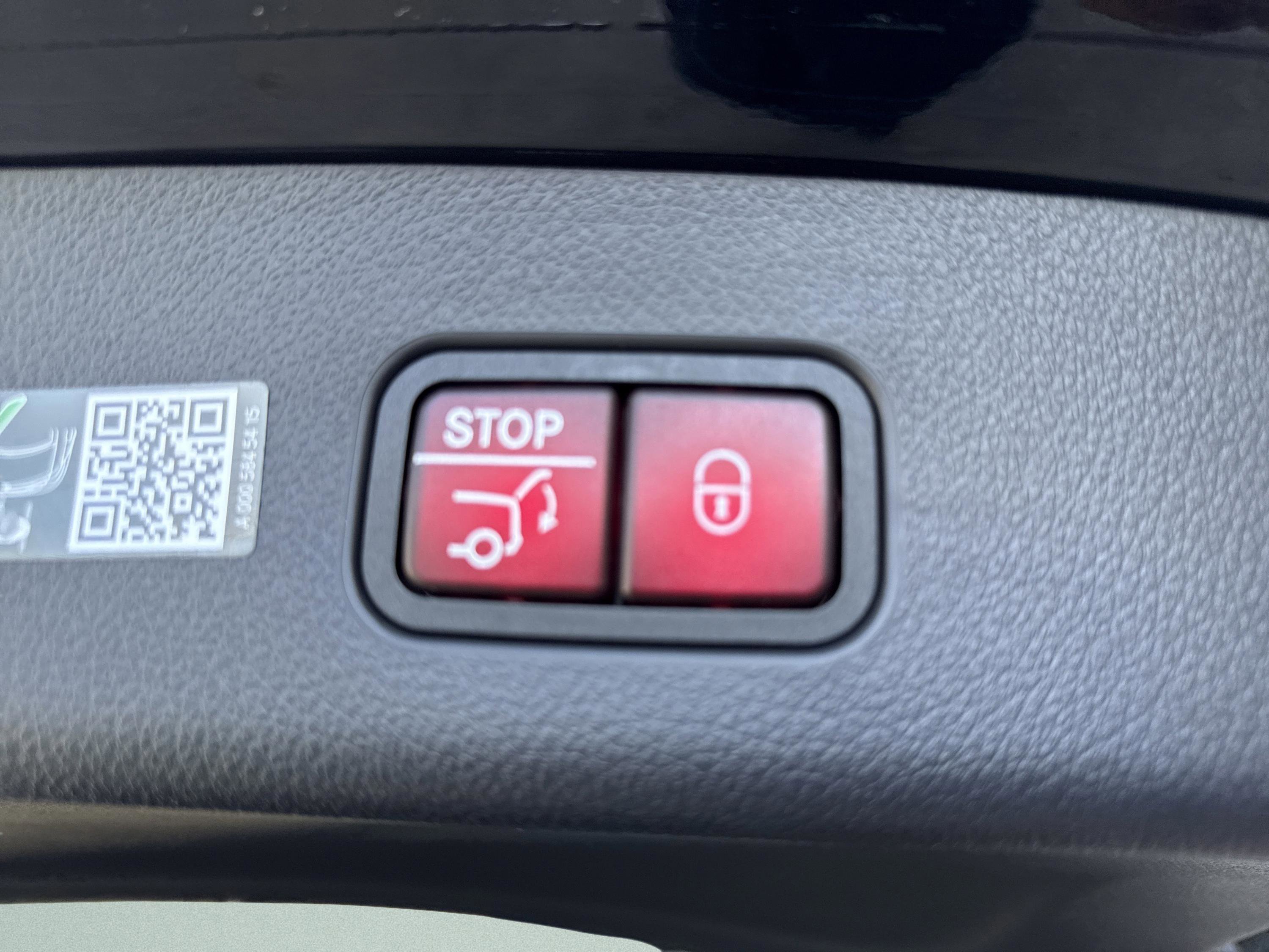 Certified Used 2026 Black Mercedes-Benz GLC 300 image 16