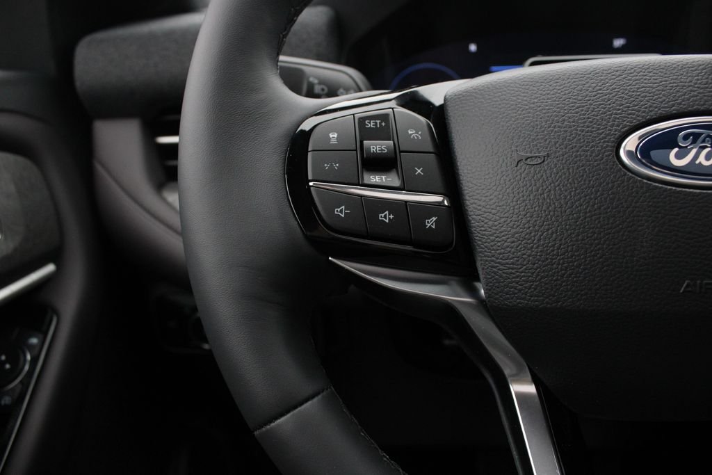 2026 Ford Explorer Platinum - Photo 14