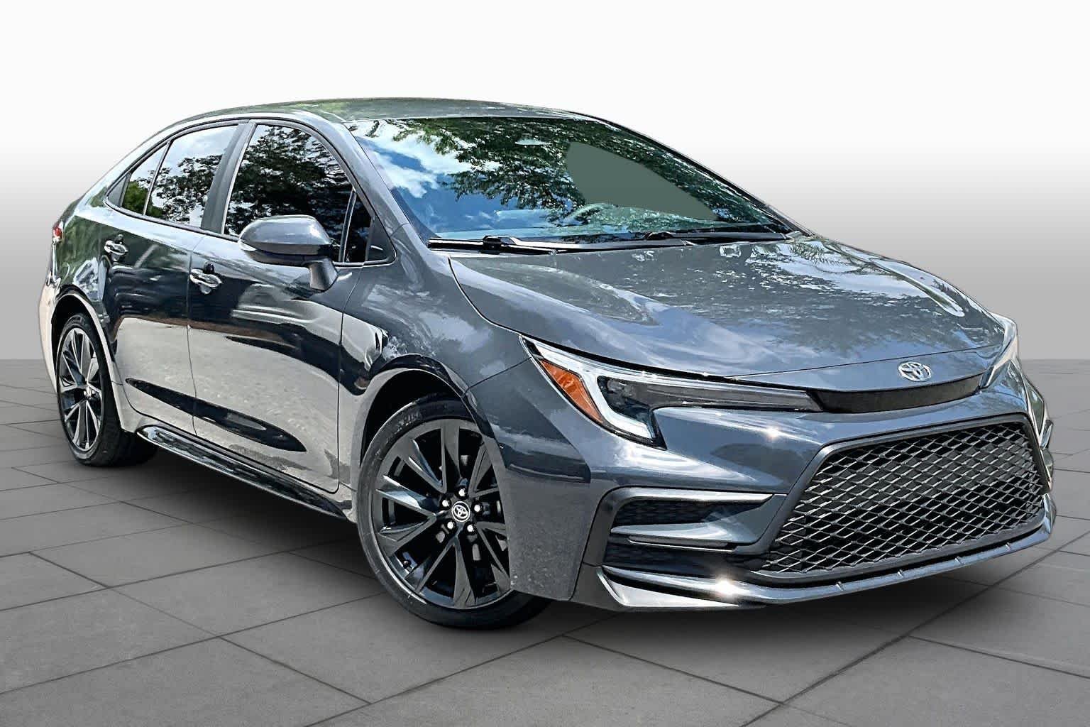 Used 2023 Underground Toyota SE image 3