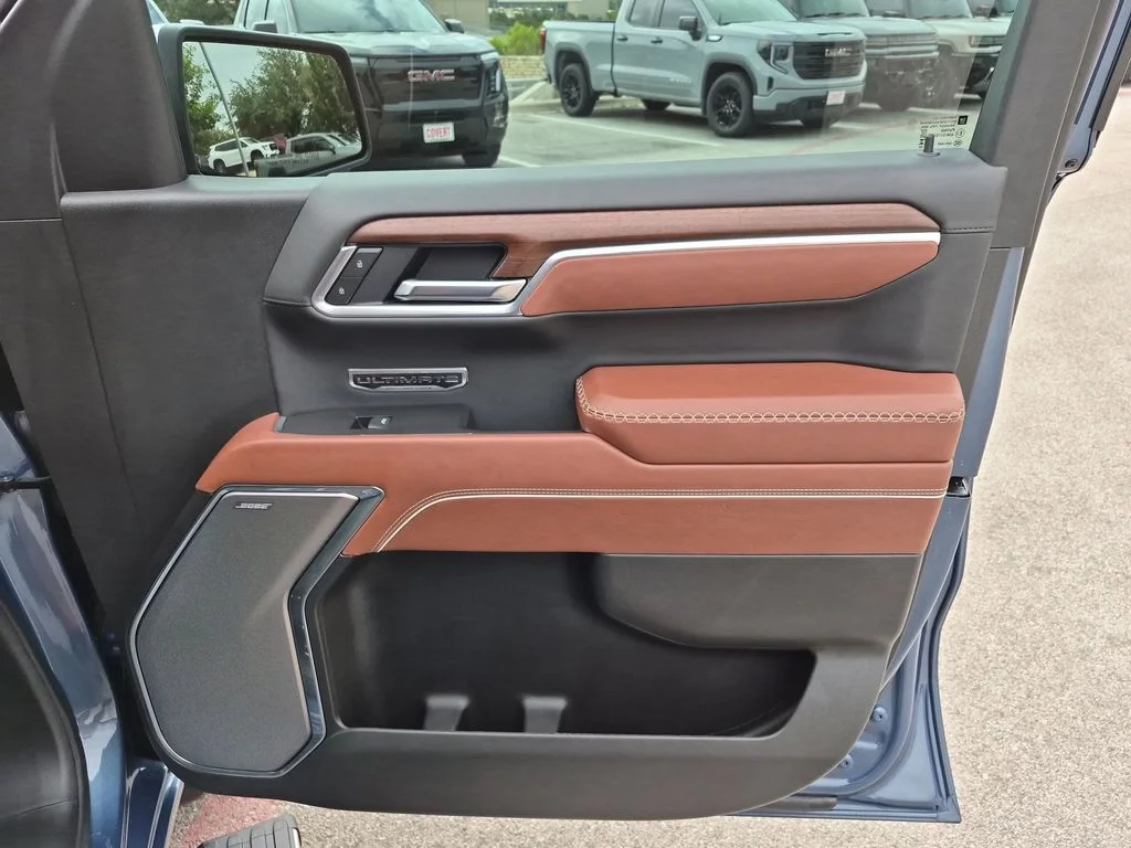 Used 2025 Blue GMC Denali Ultimate image 40