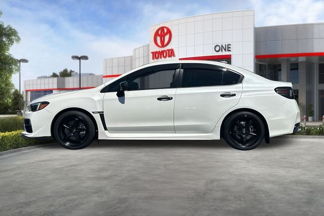 Used 2017 White Subaru Base image 8