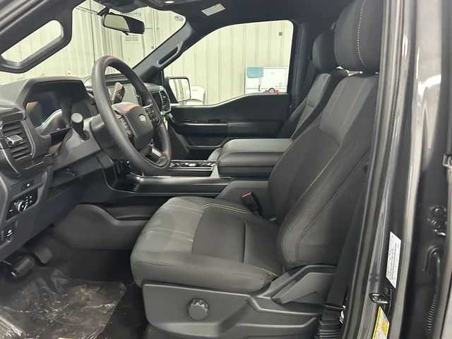 2025 Ford F-150 STX - Photo 14