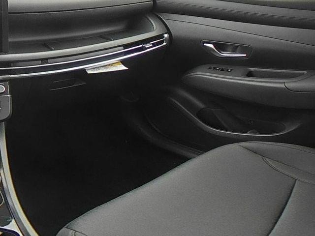 New 2026 White Hyundai SE AWD image 38