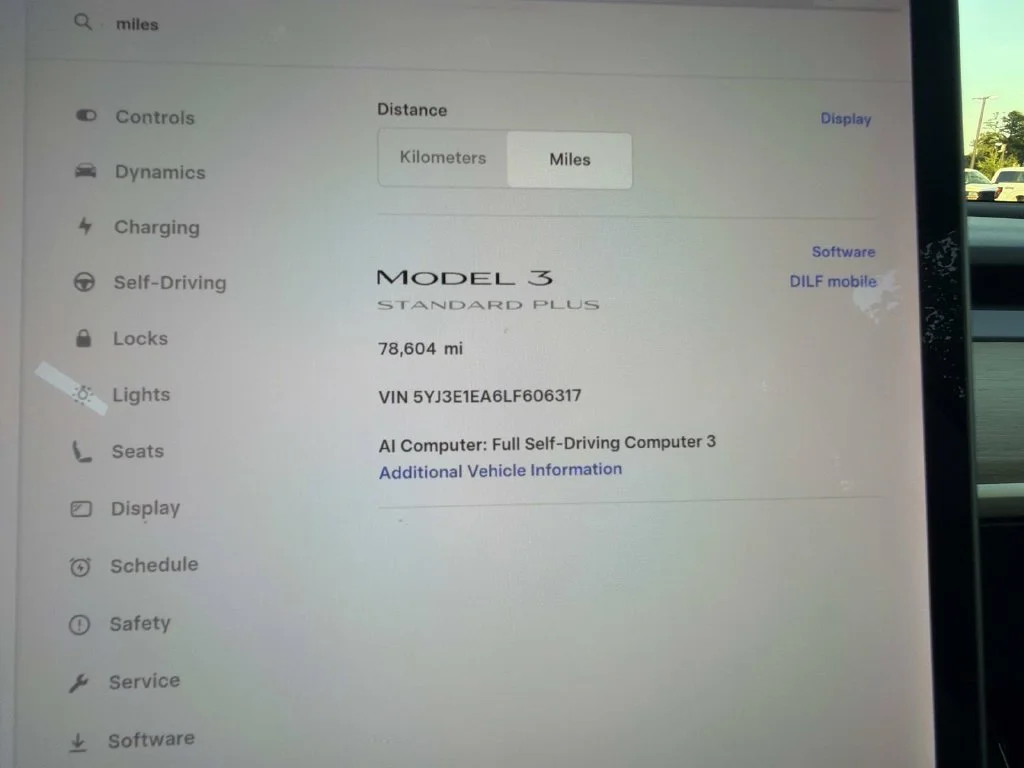 Used 2020  Tesla Standard image 18