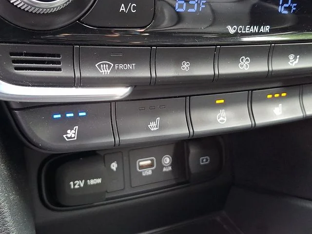 Used 2019 Blue Hyundai Ultimate image 27