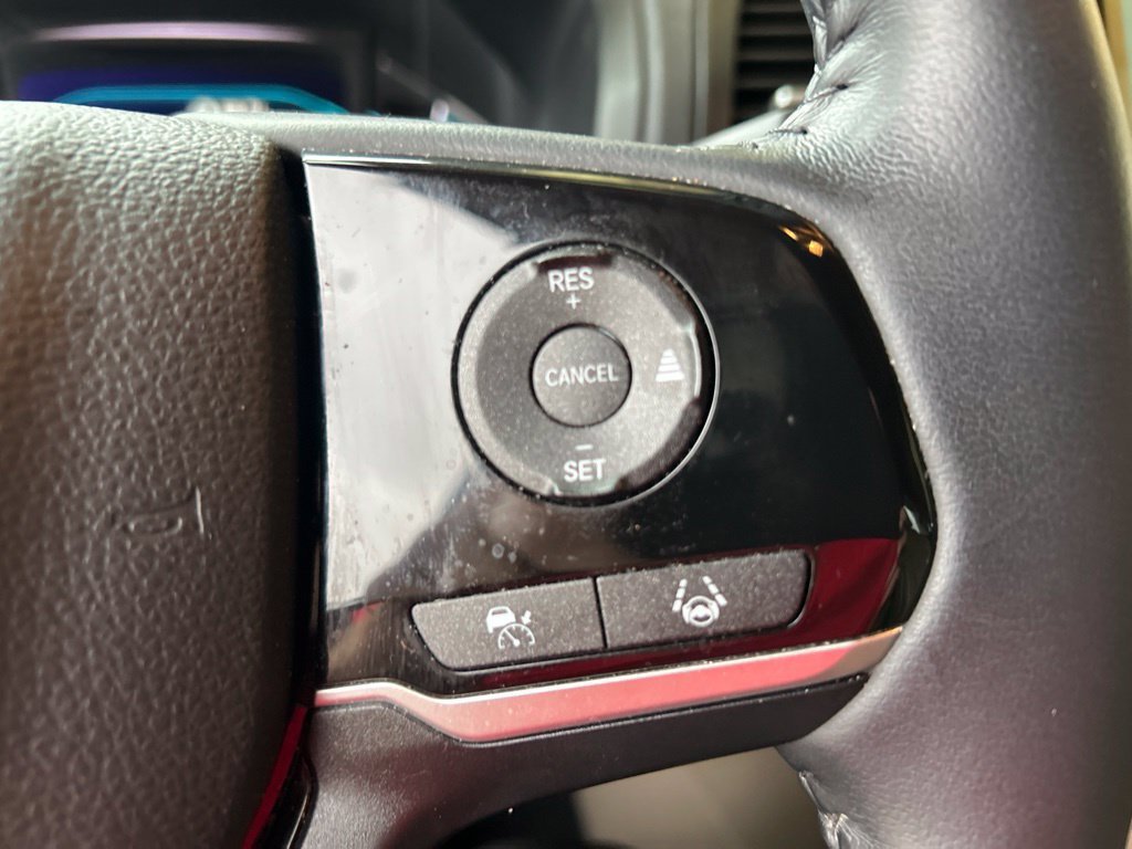 Used 2024  Honda Touring image 11