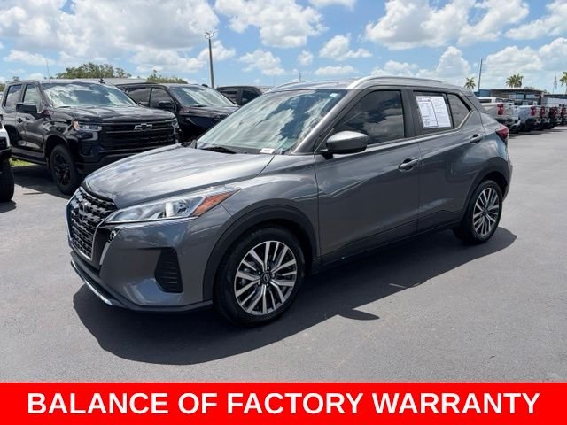 Used 2023 Gray Nissan SV image 3