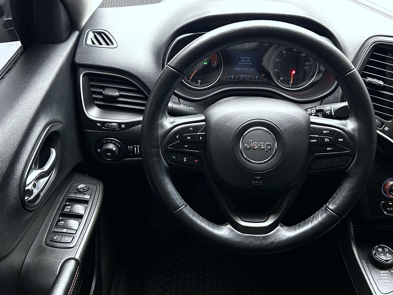 Used 2019 Red Jeep Trailhawk image 12