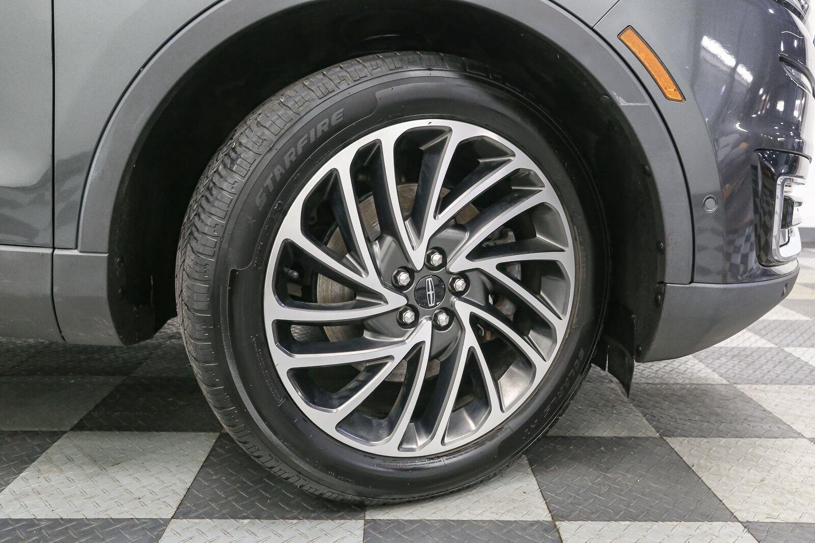 Used 2020 Magnetic Gray Lincoln Reserve image 17