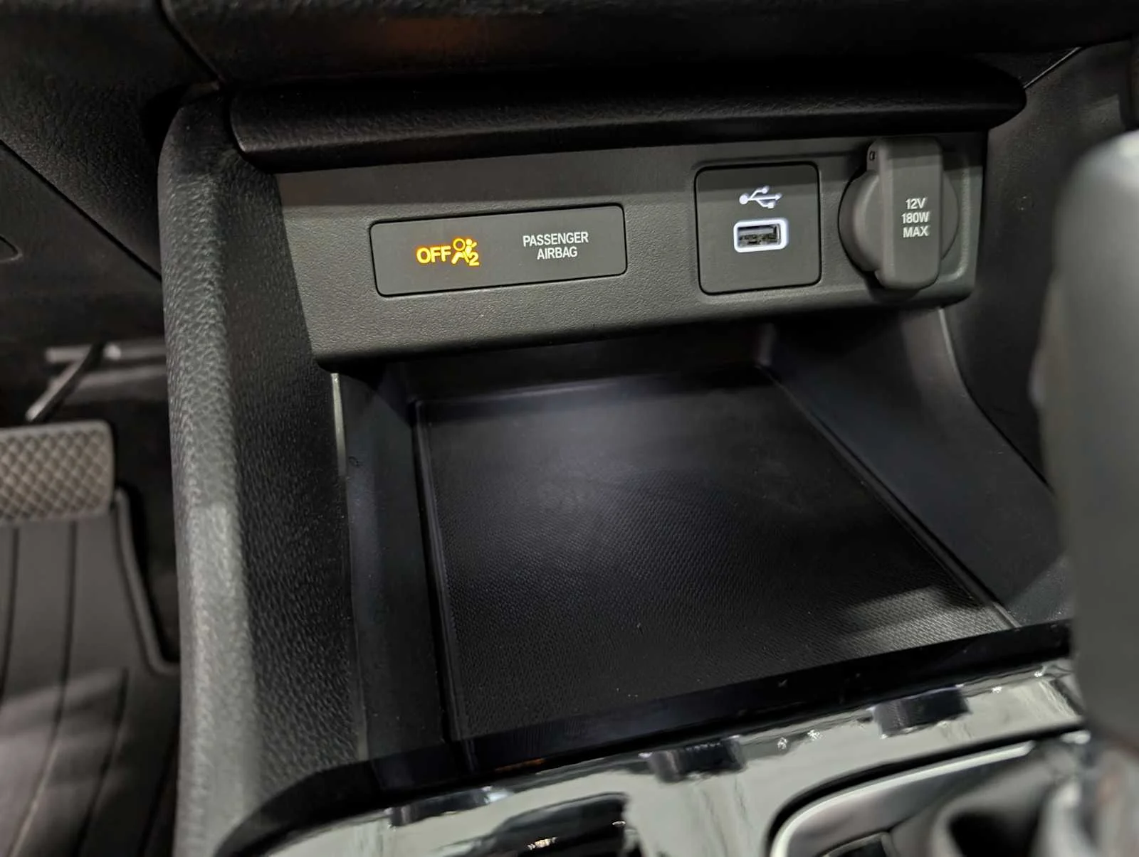 Used 2025 Liquid Carbon Metallic Acura  image 29