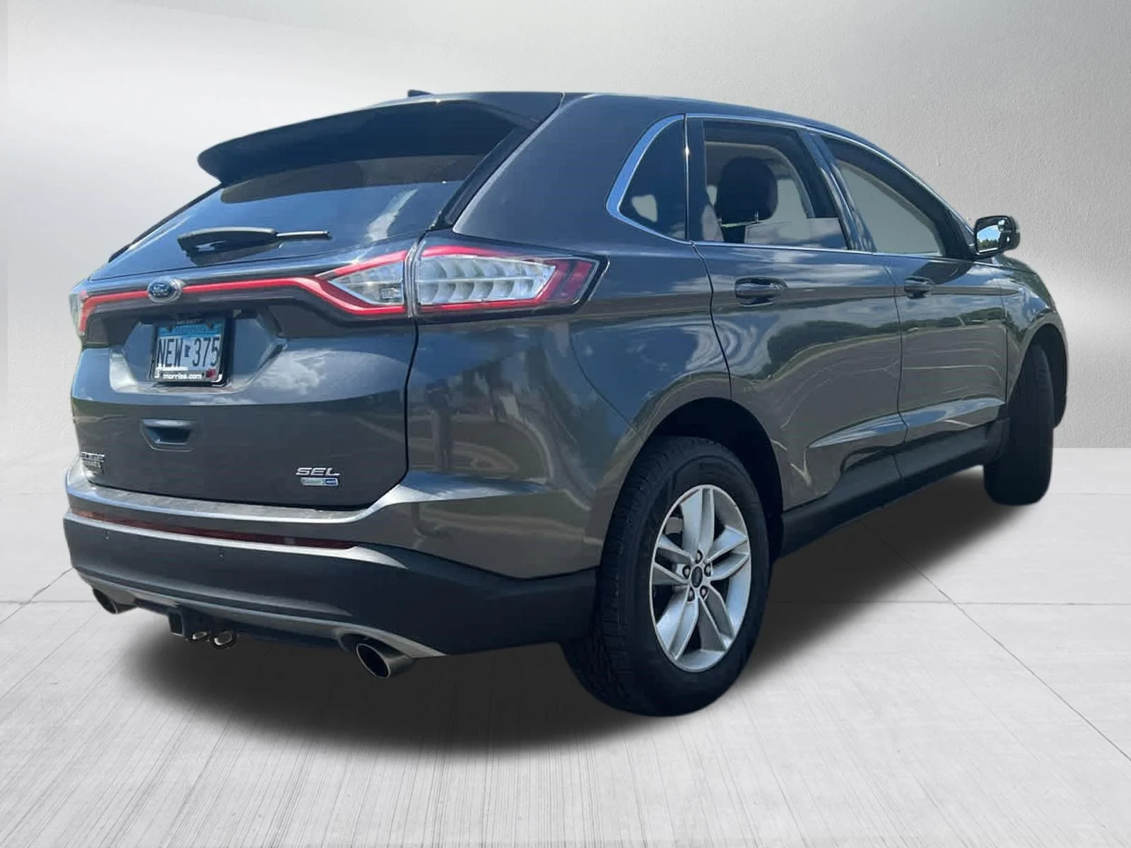 Used 2015 Magnetic Metallic Ford SEL image 7