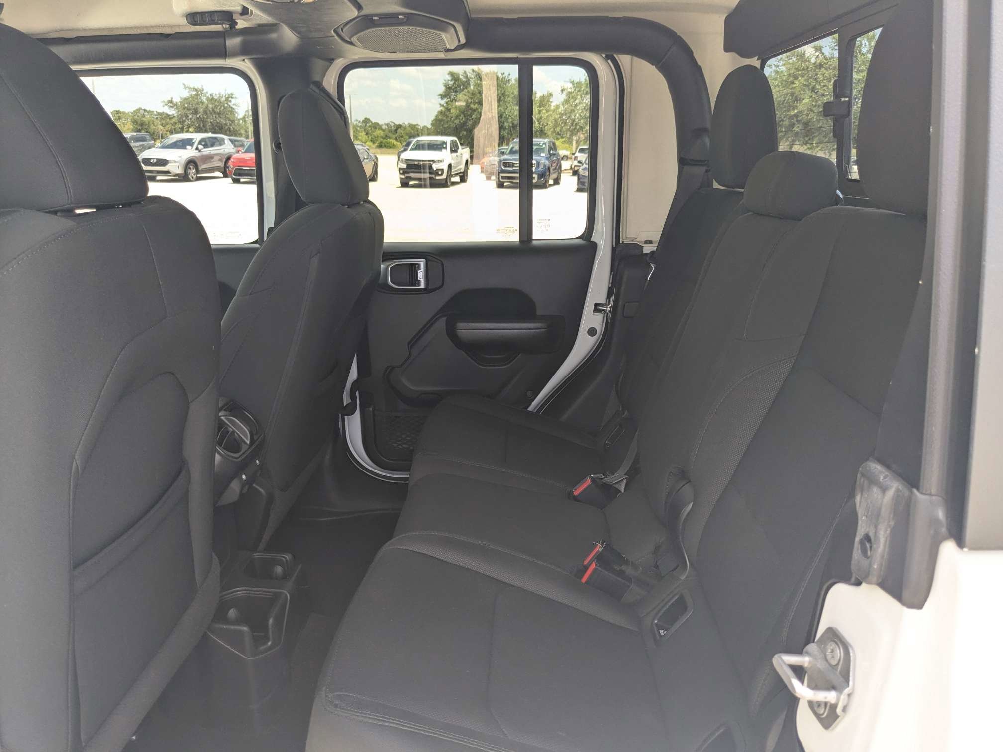 Used 2020 Bright White Clearcoat Jeep Sport S image 16