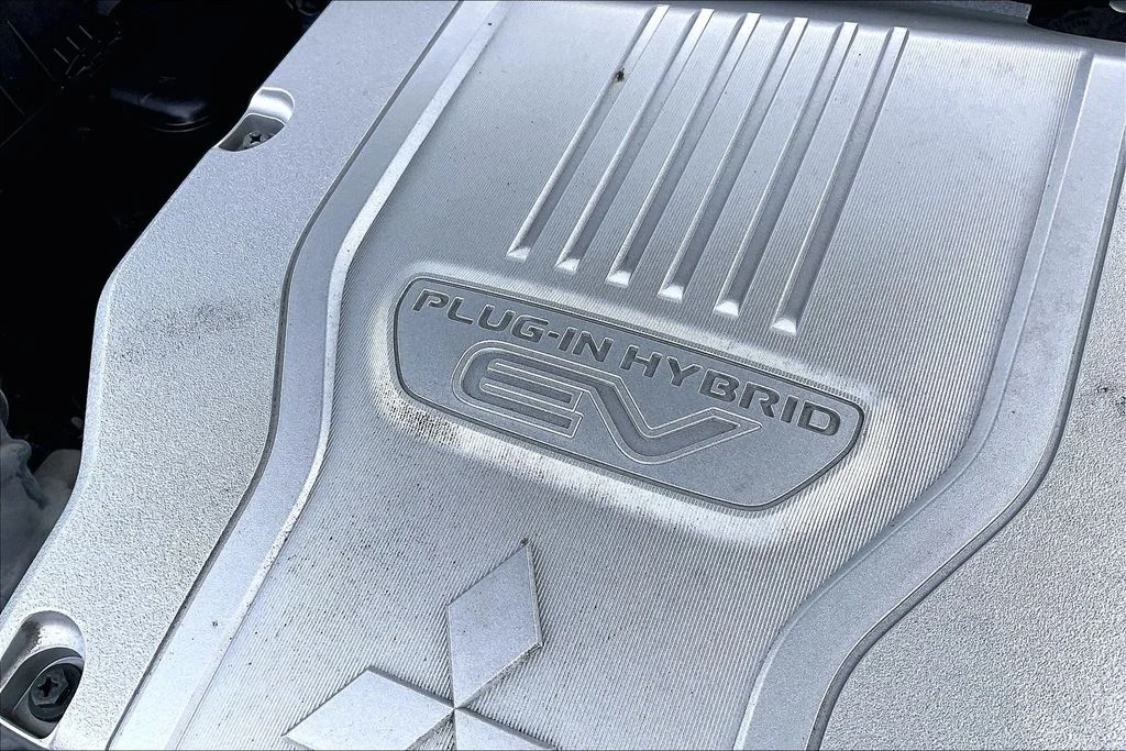 Used 2019 Alloy Silver Metallic Mitsubishi SEL image 33