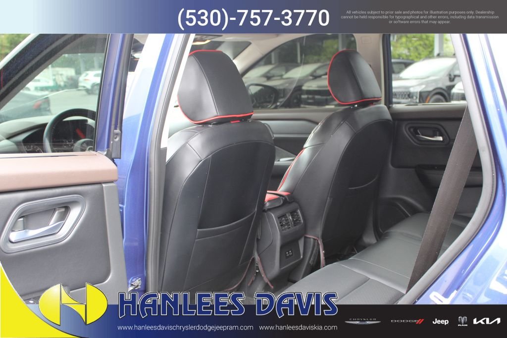 Used 2023 Blue Nissan SV image 17