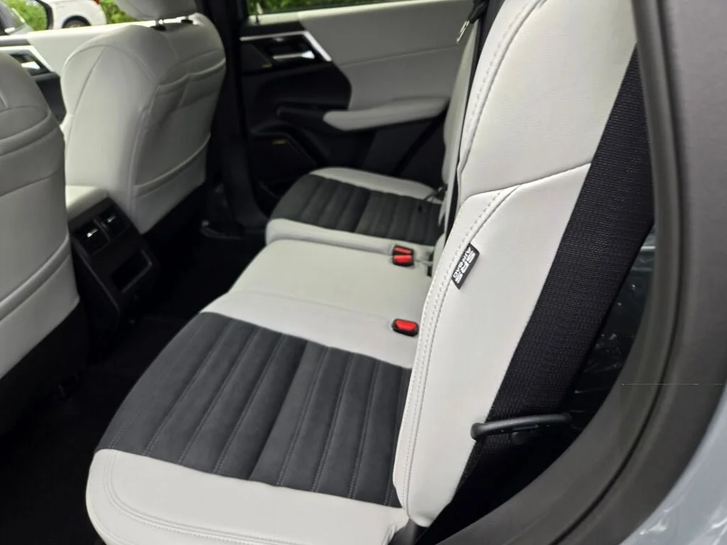 New 2026 Gray Mitsubishi SE 1.5T S-AWC image 14