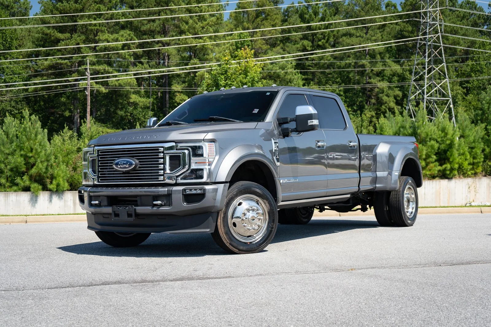 Used 2022 Gray Ford Platinum image 2