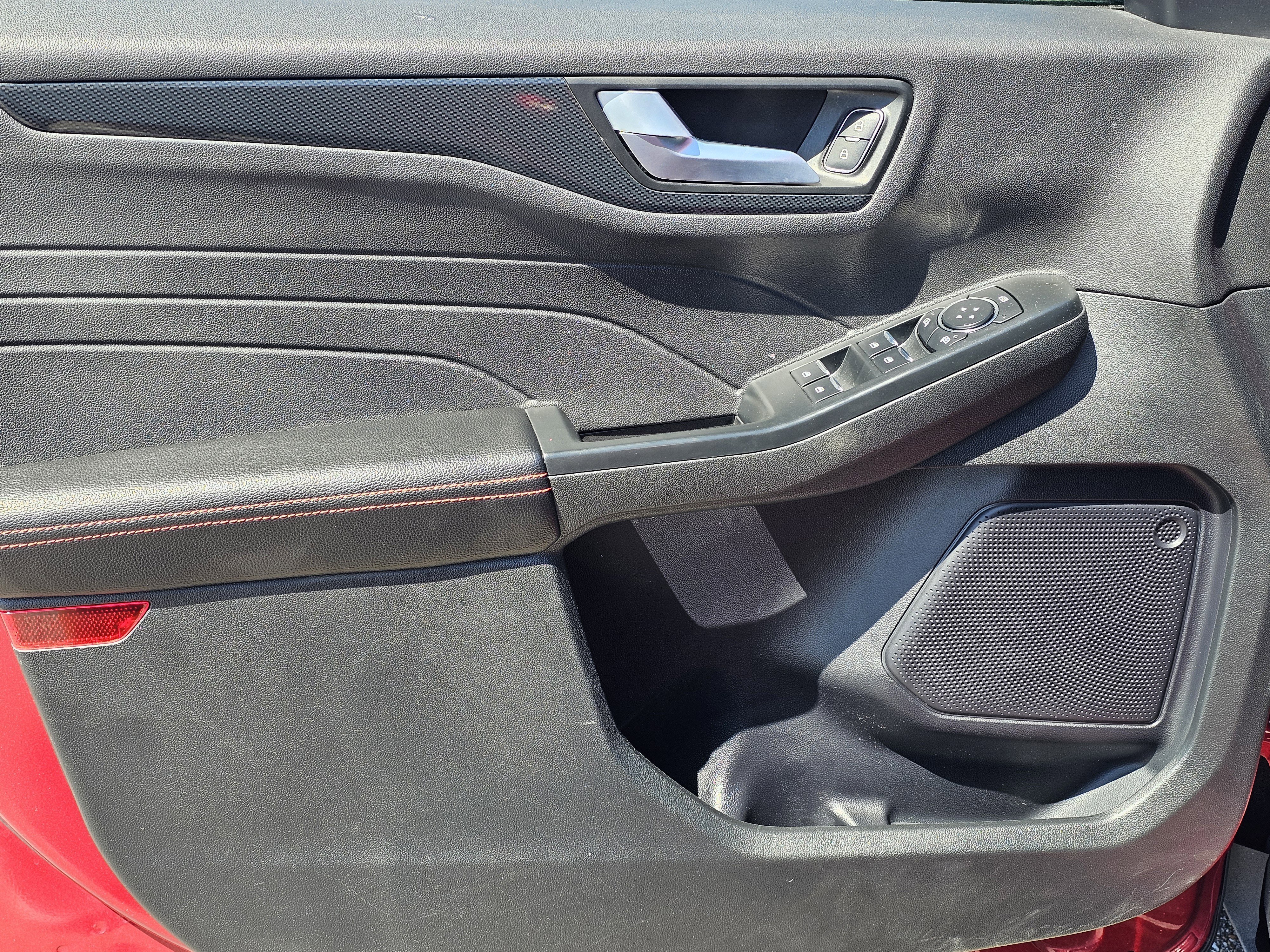 2025 Ford Escape ST-Line - Photo 15