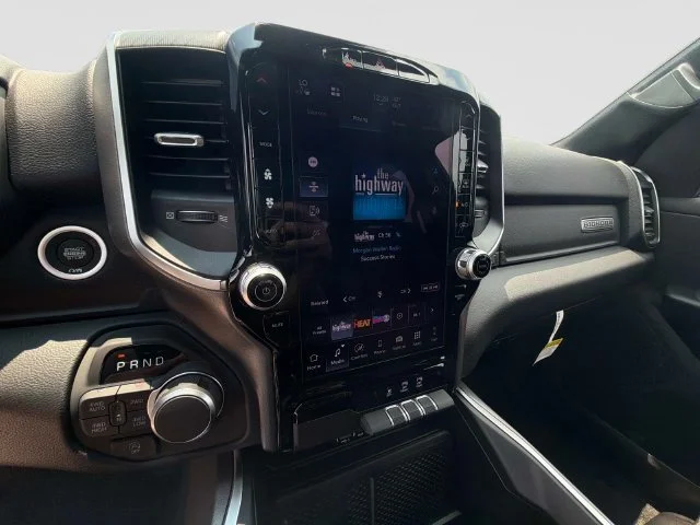 New 2026 Diamond Black Crystal Pearl-Coat Exterior Paint RAM Big Horn/Lone Star image 22