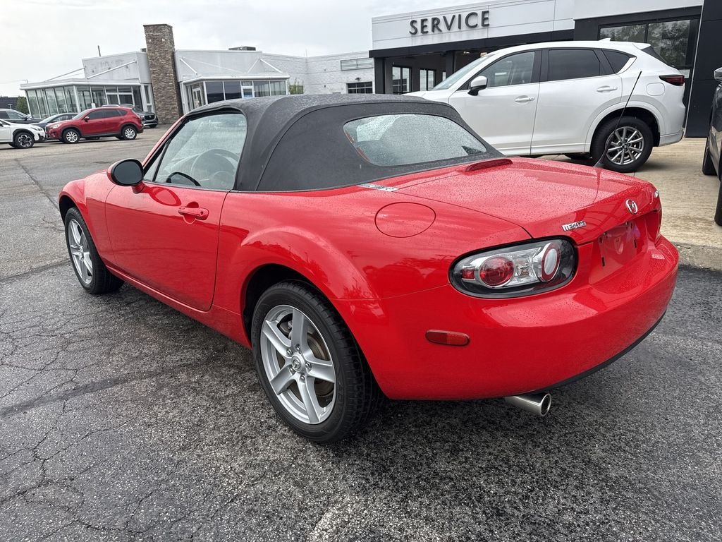 Used 2006 Red Mazda Base image 9