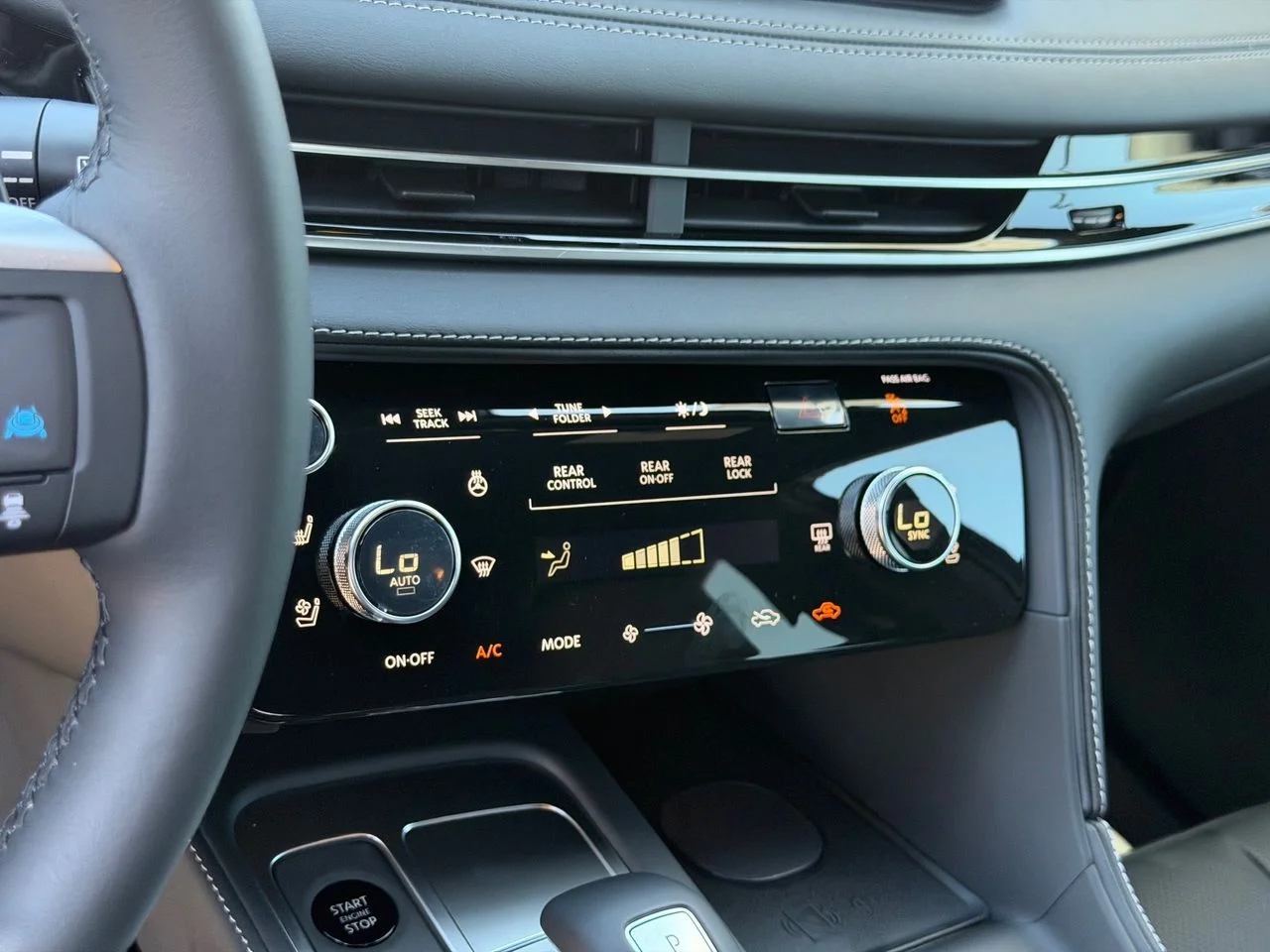 New 2027 RADIANT WHITE INFINITI Sport AWD image 23