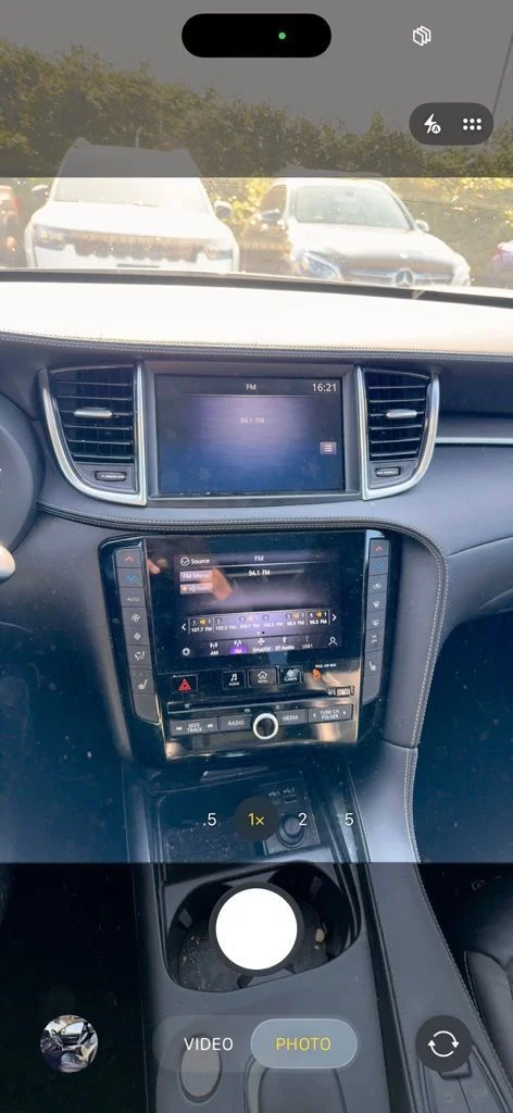 Used 2022 Gray INFINITI LUXE image 11