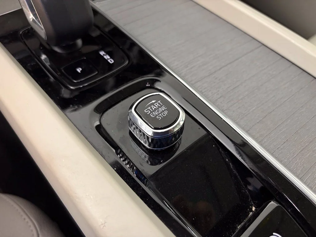 Used 2024 Blue Volvo T8 Plus Dark Theme image 28