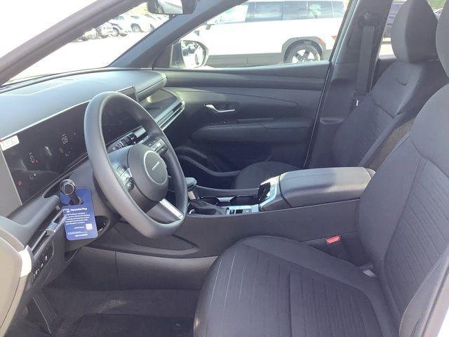 New 2026 White Hyundai SE image 9