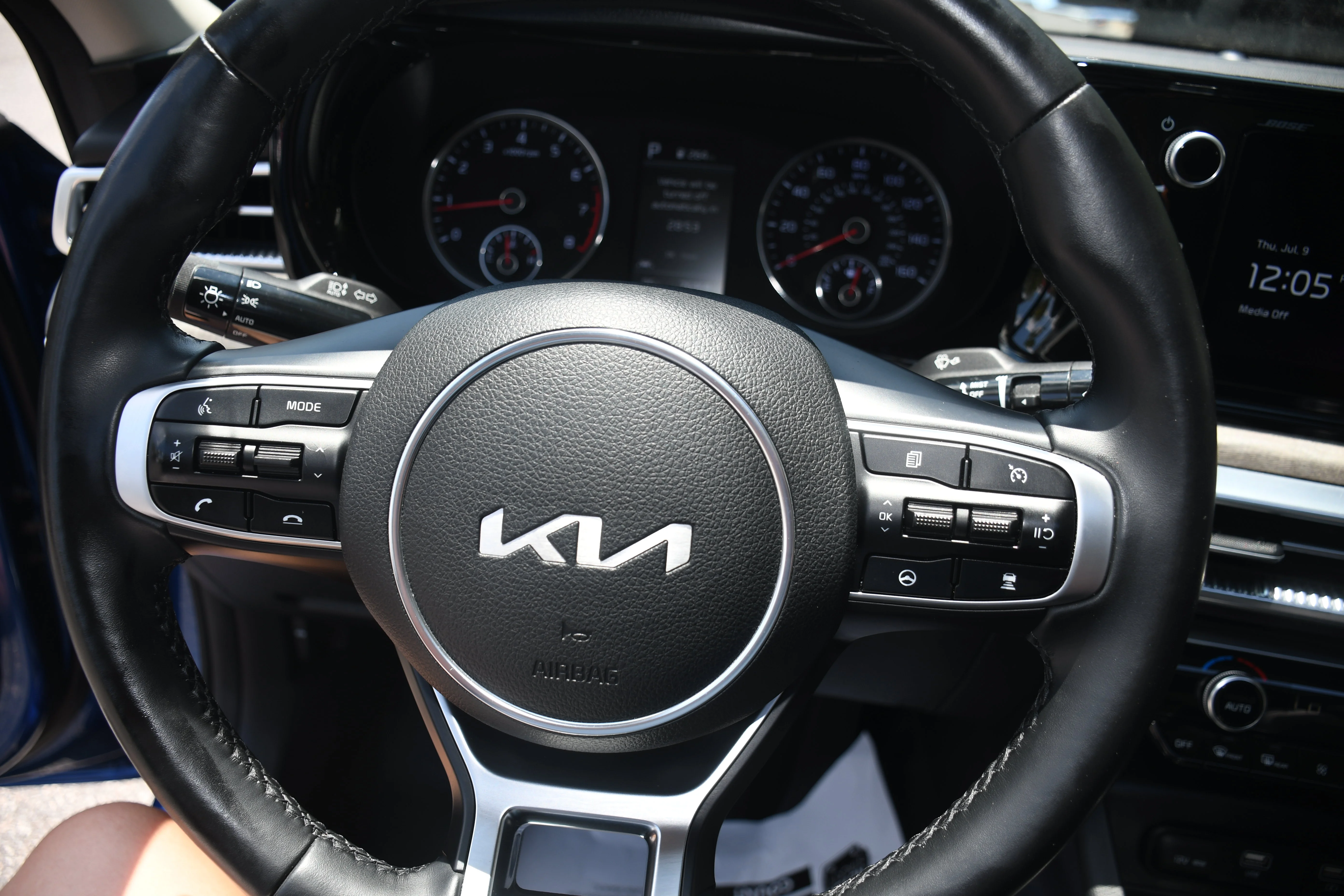 Used 2022 Blue Kia EX image 14