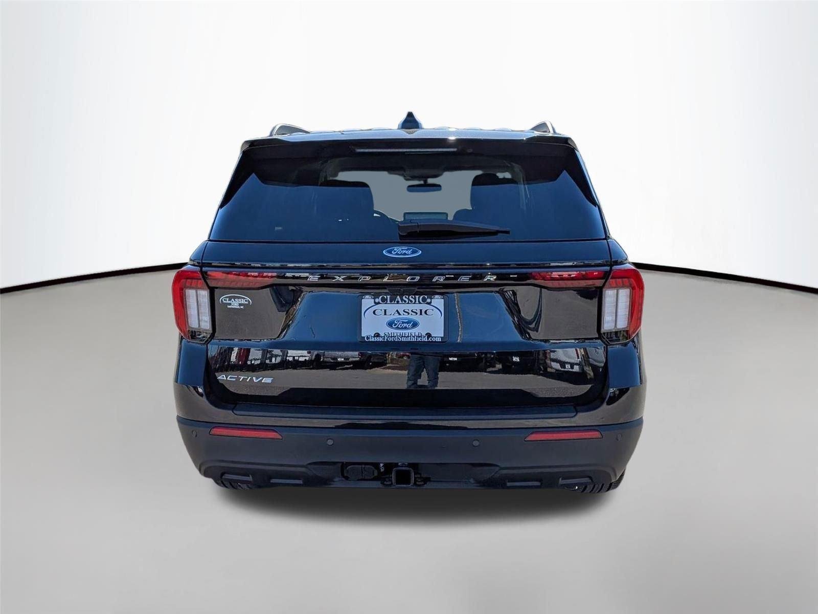 New 2026 Agate Black Metallic Ford Active image 8