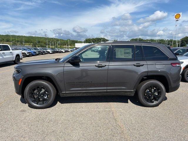 New 2026 Baltic Gray Metallic Clear-Coat Exterior Paint Jeep Altitude image 4