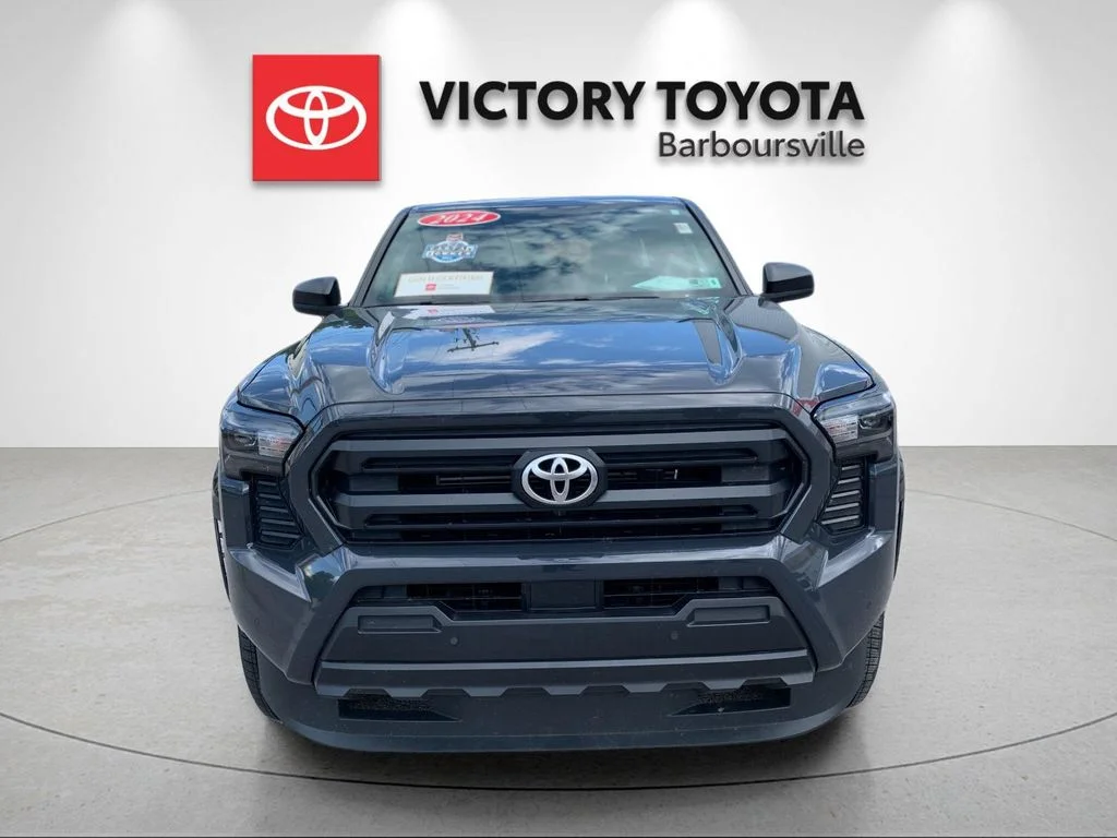 Used 2024  Toyota SR image 8