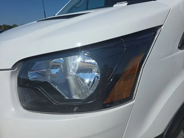 Used 2024 White Ford Base image 28