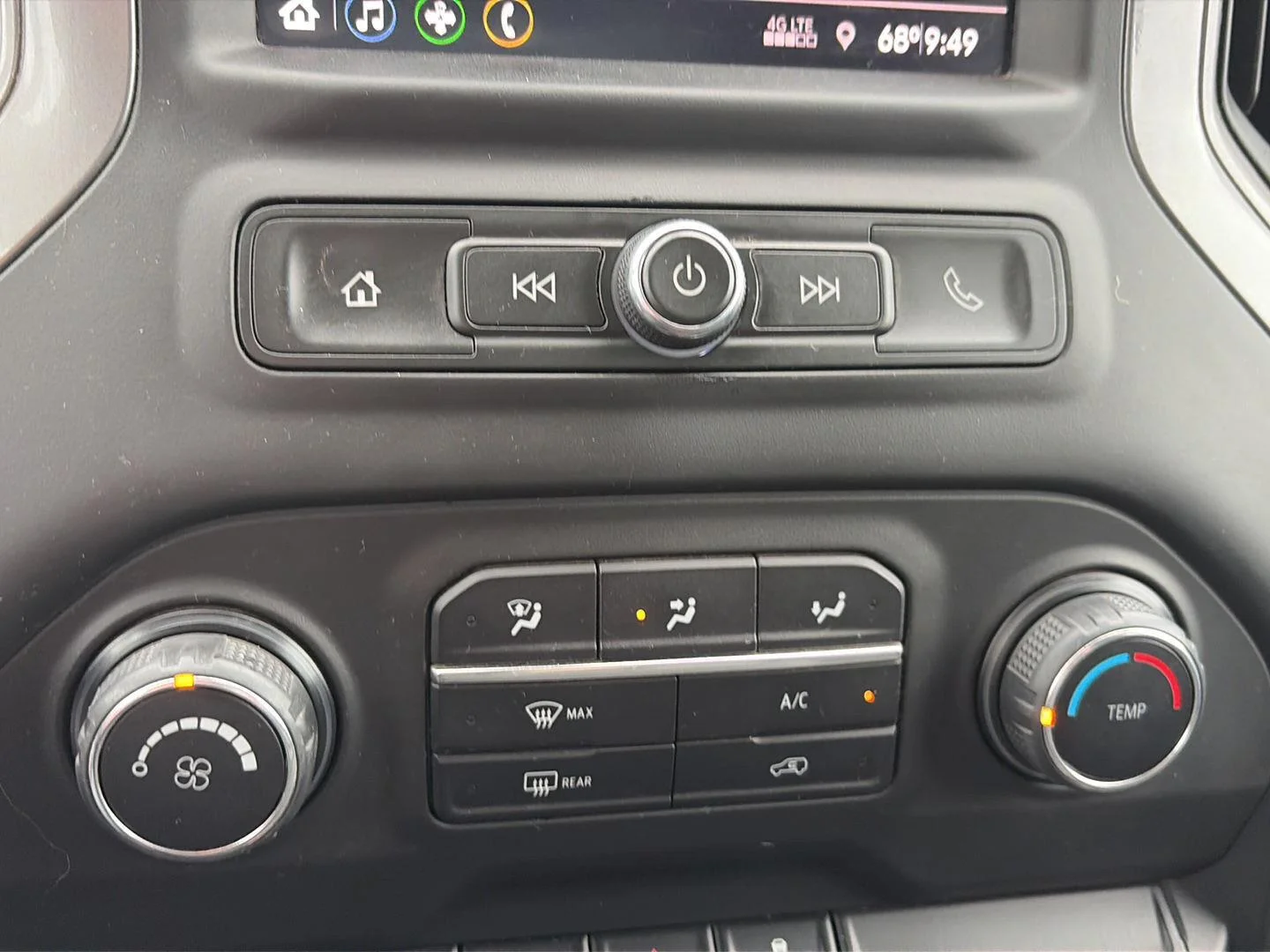 Used 2020 Satin Steel Metallic Chevrolet Custom image 13