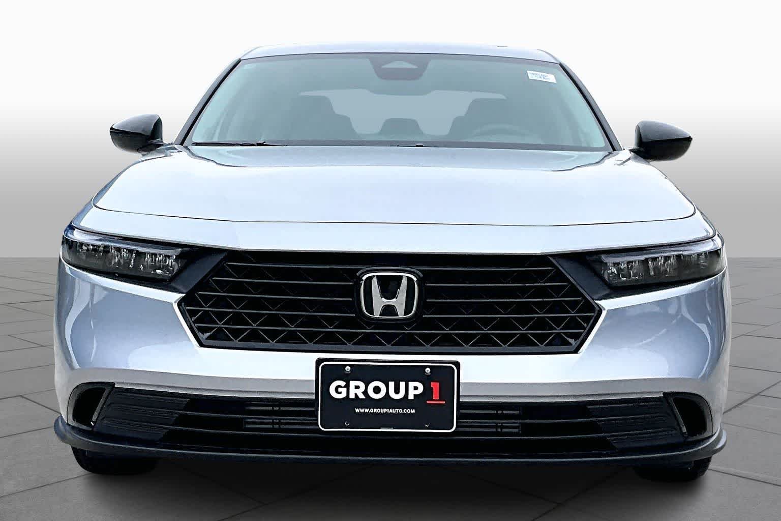 New 2026 Solar Silver Metallic Honda SE image 3