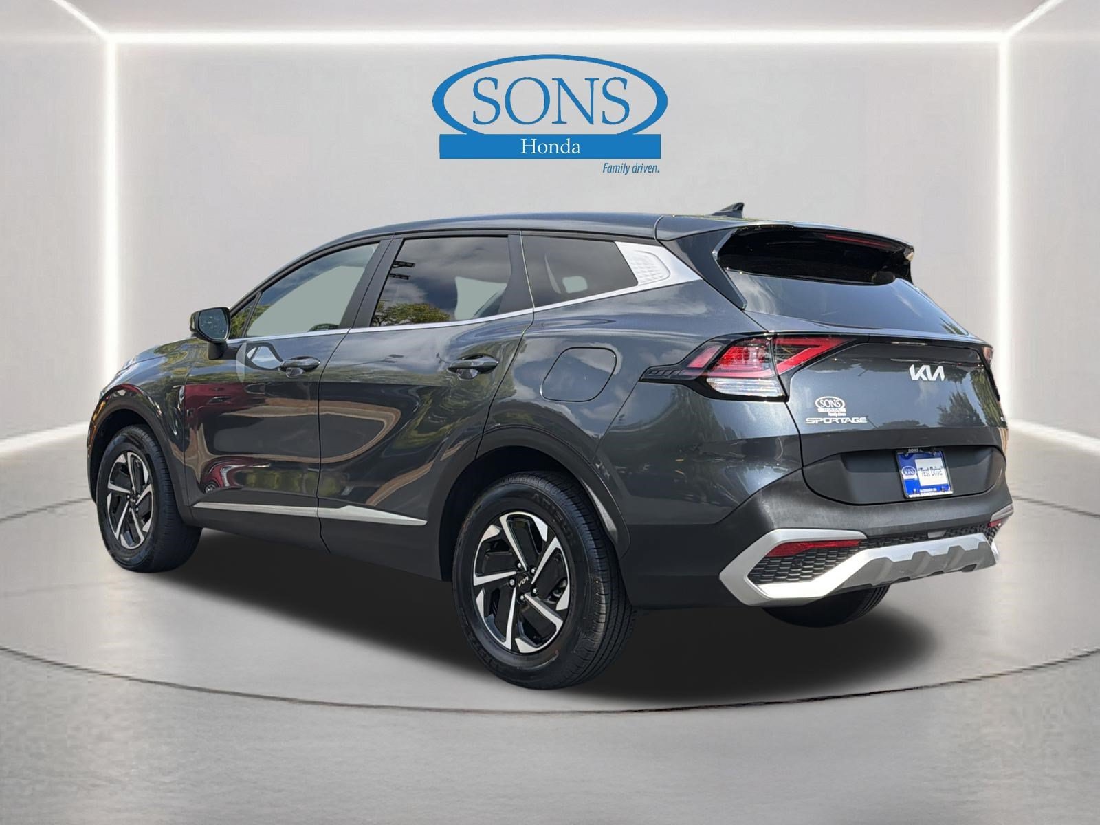 Used 2023 Gravity Gray Kia LX image 20