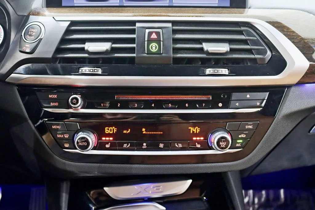 Used 2019 White BMW xDrive30i image 25