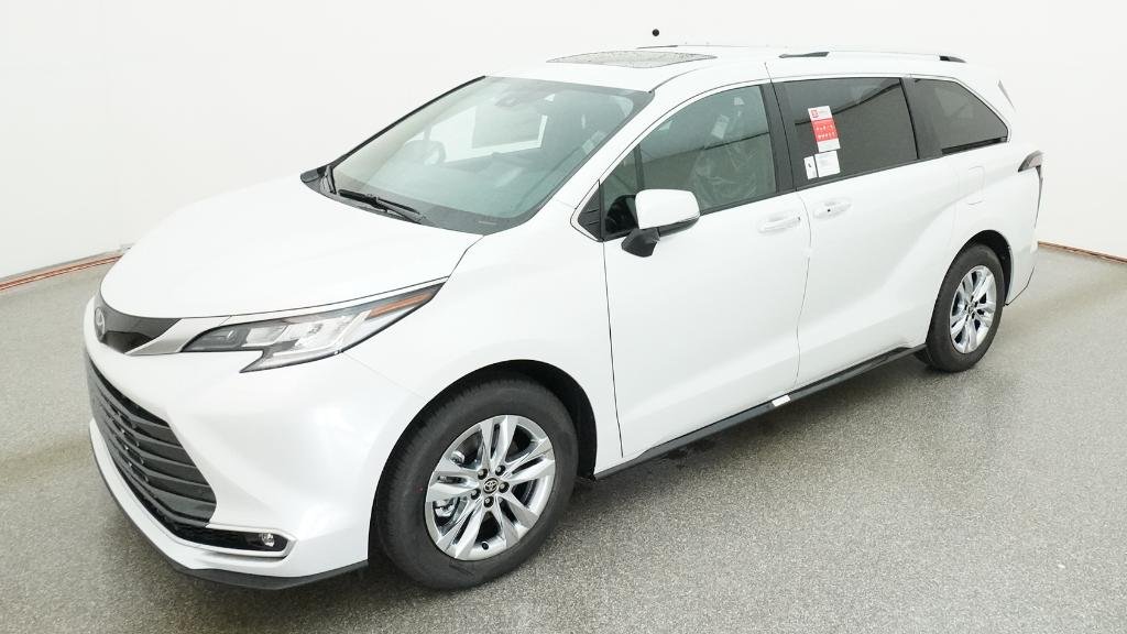 2026 Toyota Sienna Limited 7-Passenger Hybrid FWD's photo