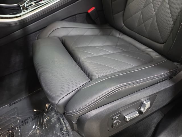 Certified Used 2026 Alpine White BMW xDrive40i image 25