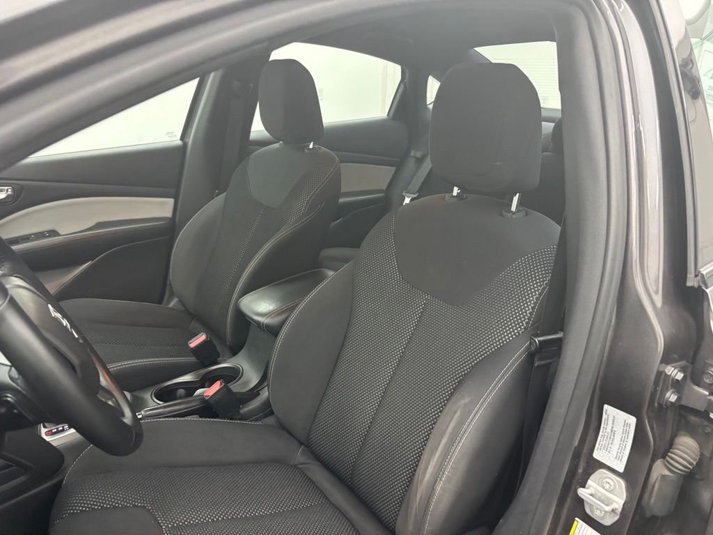 Used 2016 Granite Crystal Clearcoat Metallic Dodge SXT image 22