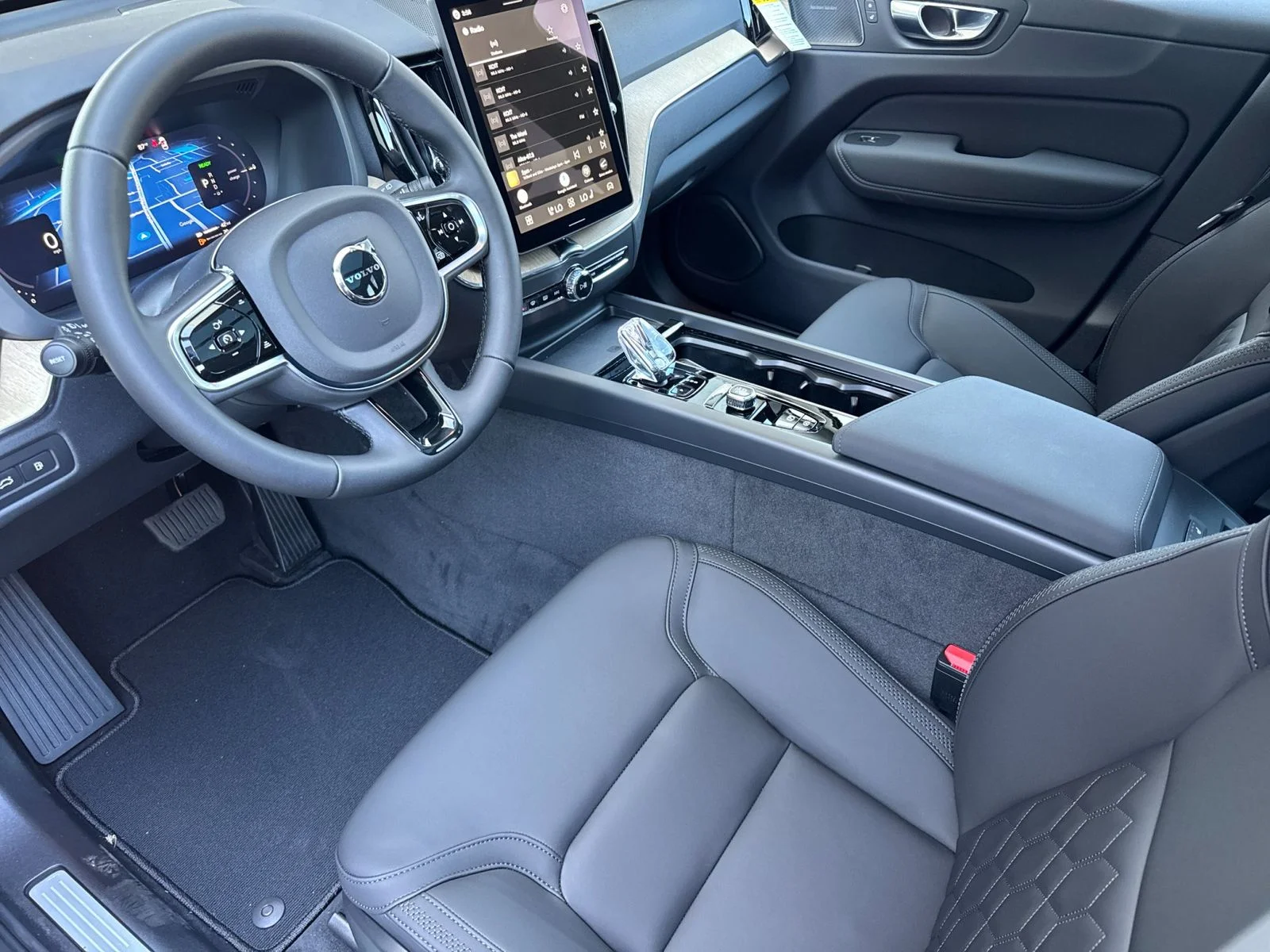 New 2026  Volvo T8 Plus image 13
